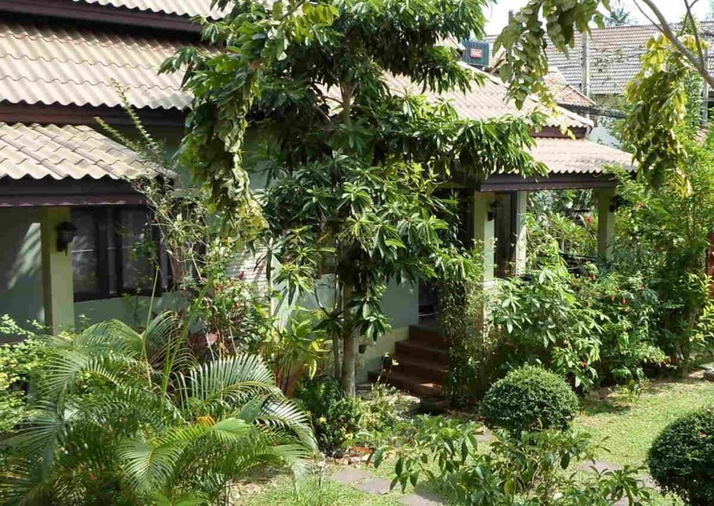 Buathong Place Апартаменты