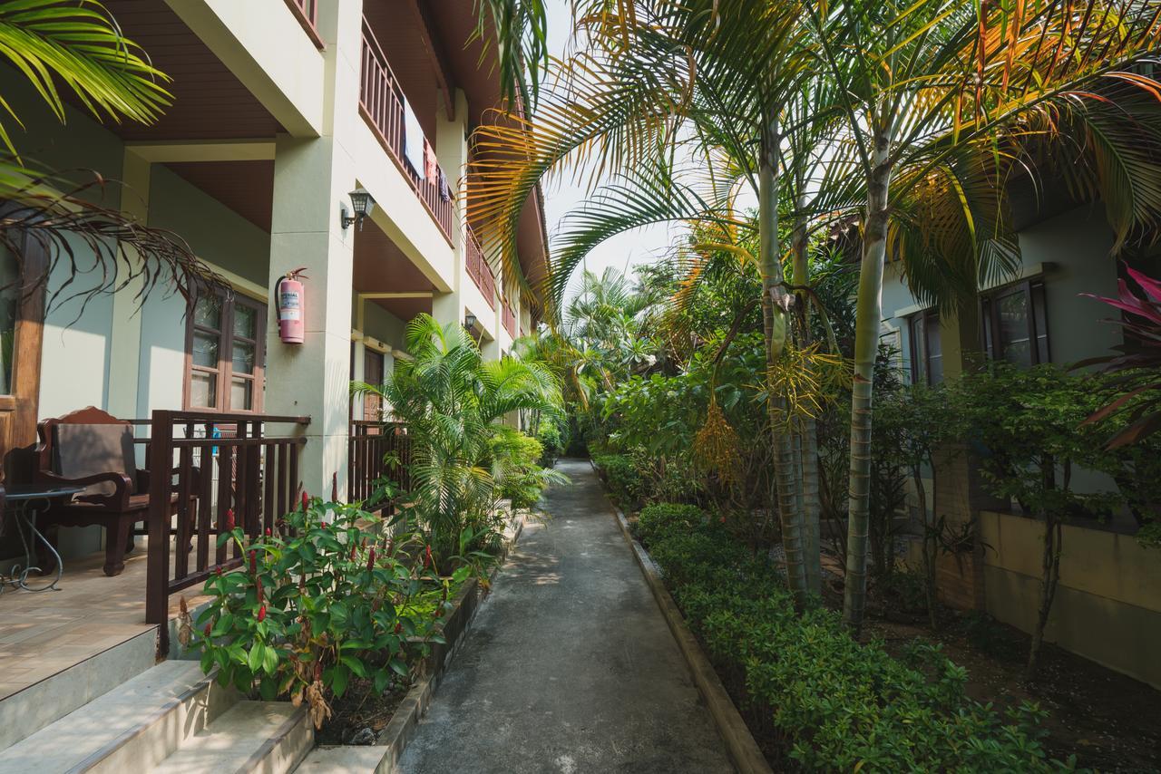 Апартаменты Buathong Place